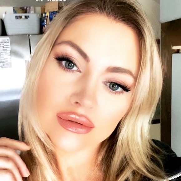 Meet your Posher, Joyce - Picture 2 of 2